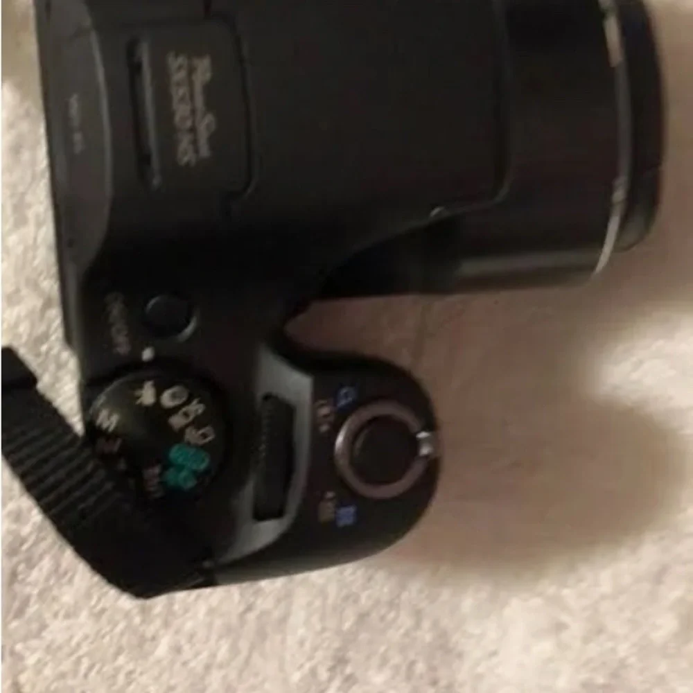Canon Black Professional Digital Camera with Advanced Features
